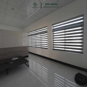 Rèm Cầu Vồng Có Tốt Không? Kinh Nghiệm Chọn Mua & Báo Giá 2025 Vẻ đẹp gọn gàng, hiện đại là lý do chính khiến nhiều người lựa chọn rèm cầu vồng.